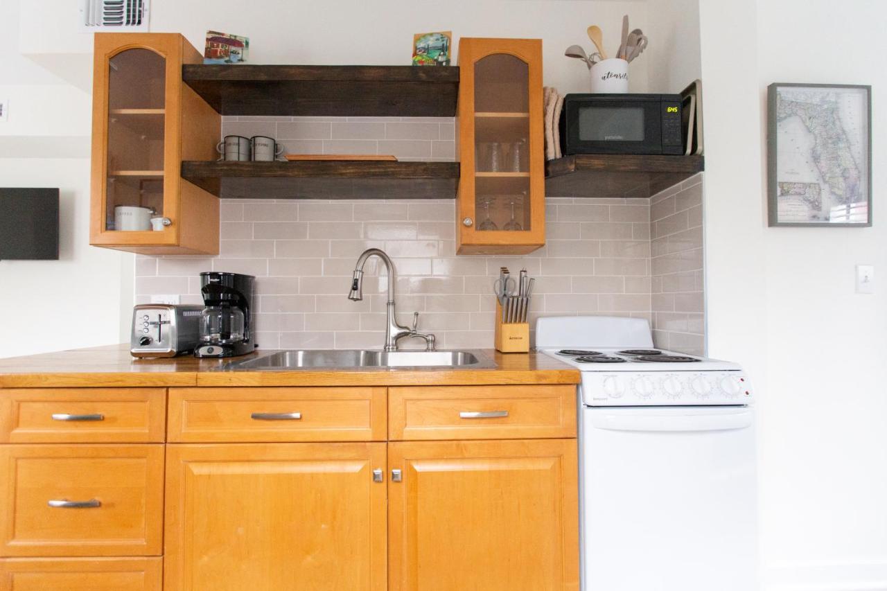 Central & Comfortable Home Walk To The Beach! Jacksonville Beach Exteriör bild