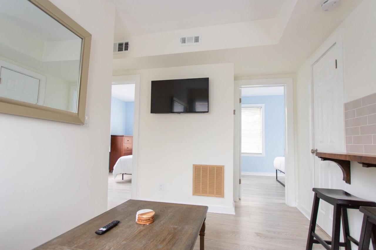 Central & Comfortable Home Walk To The Beach! Jacksonville Beach Exteriör bild